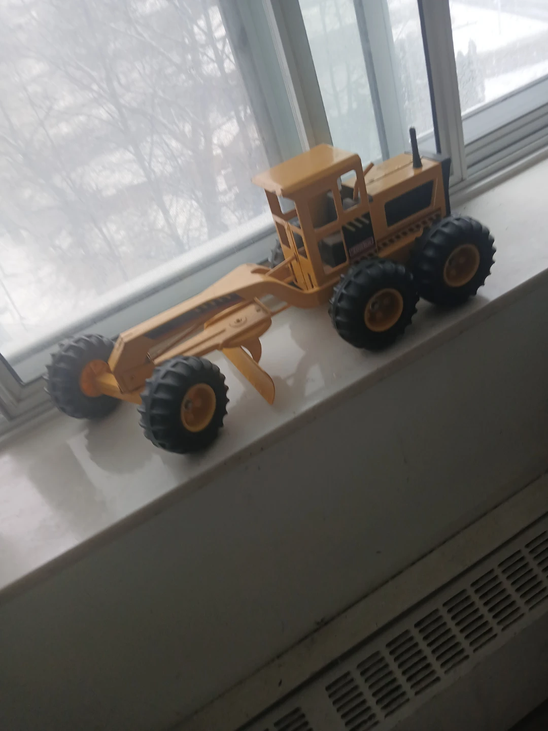 Vintage Tonka Yellow Motor Grader Toy - photo 2