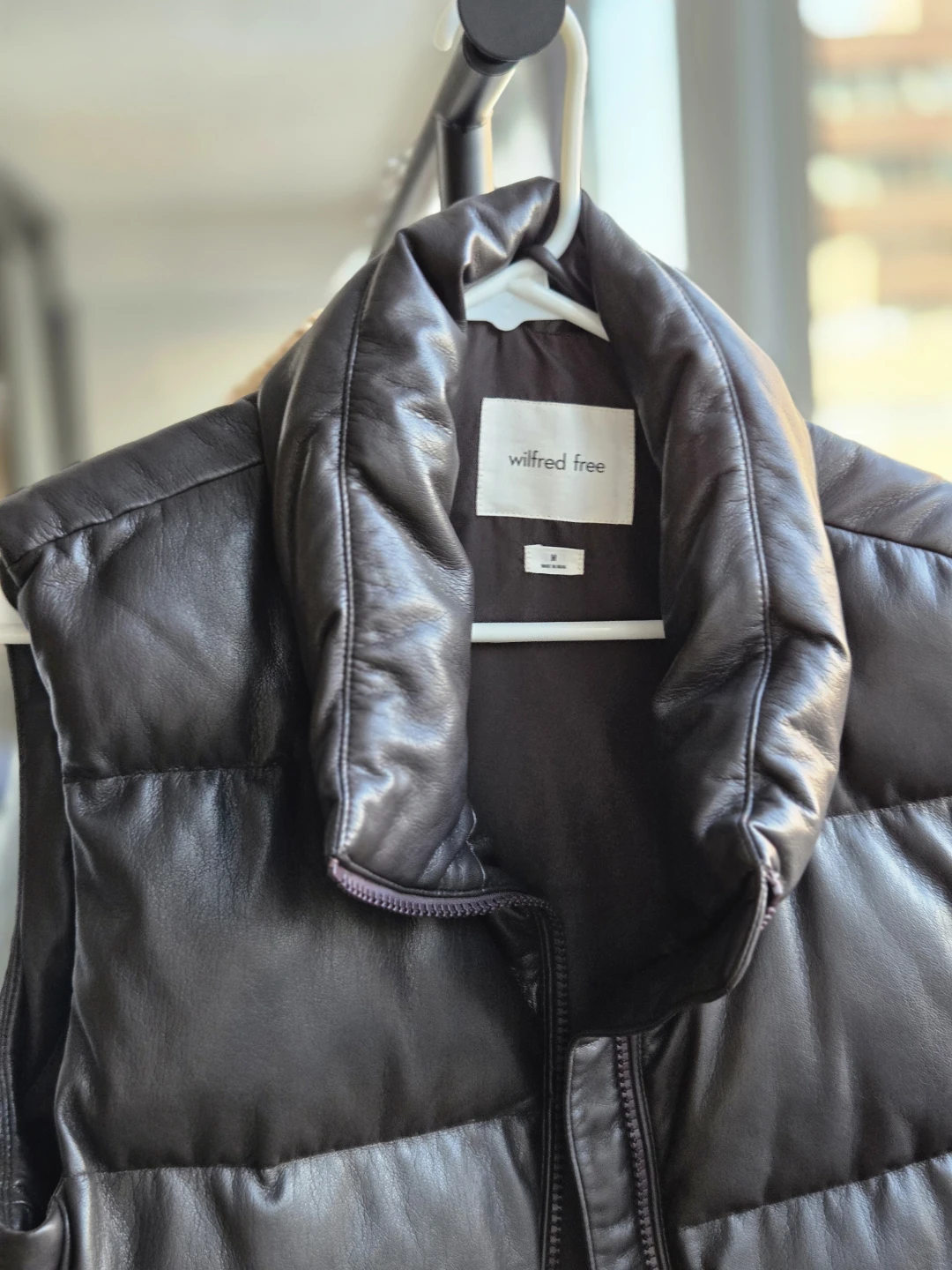 Wilfred Free Puffer Vest - Black - Size M - photo 2