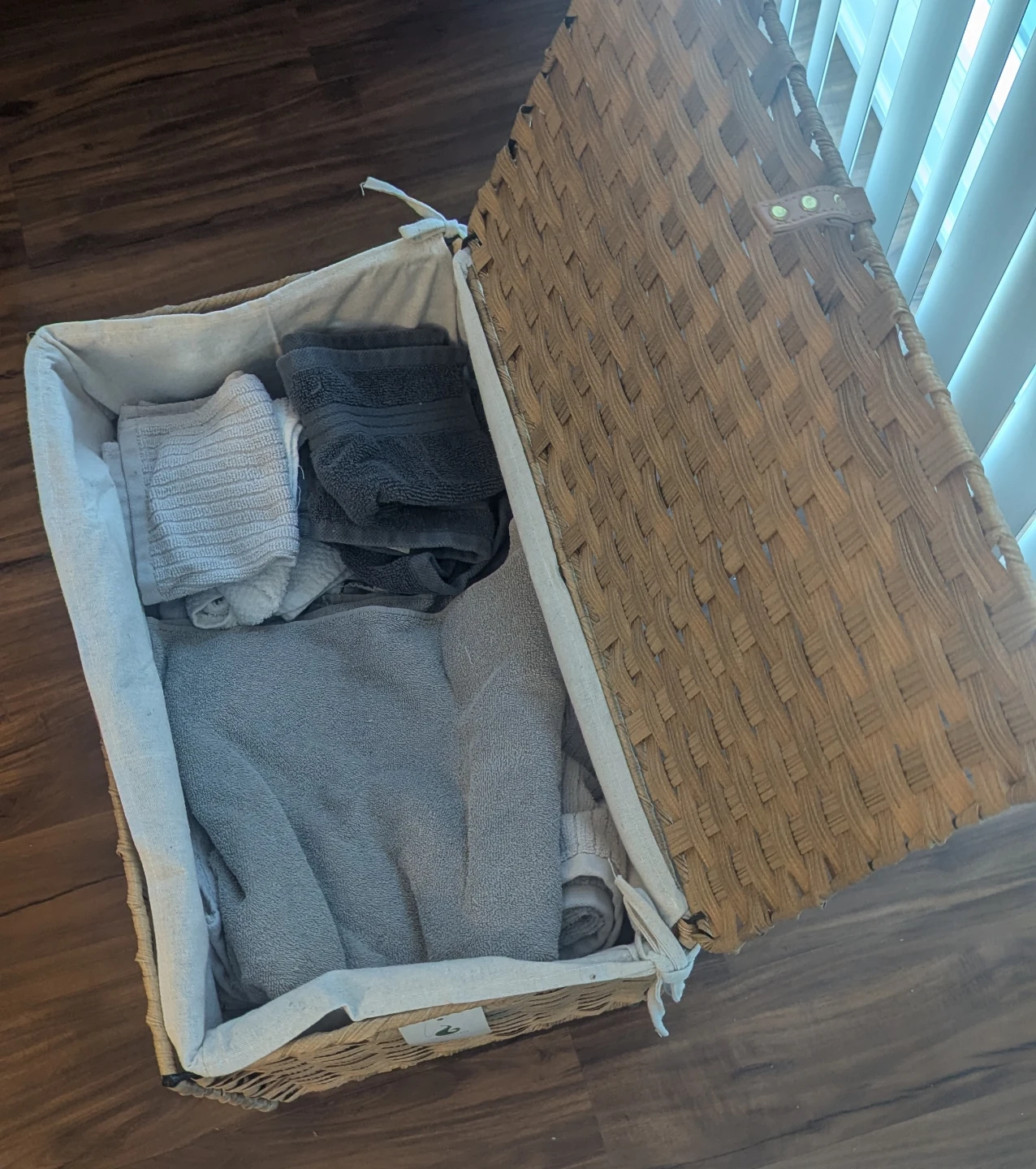 *PRICE DROP* Storage basket with lid - photo 2