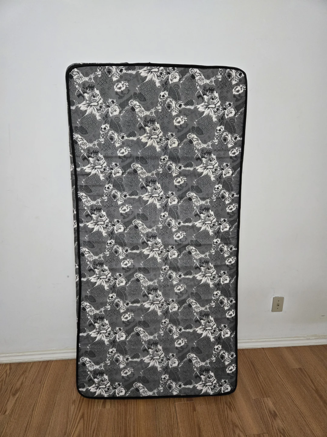 5" Canadian-Made Twin Foam Mattress - photo 2