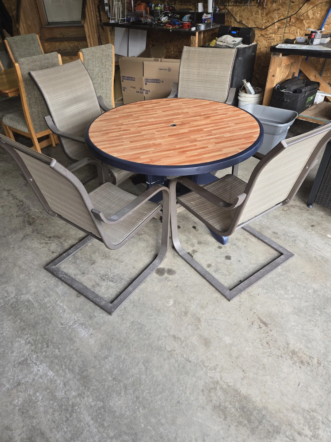 Round Patio Table and Chairs Set