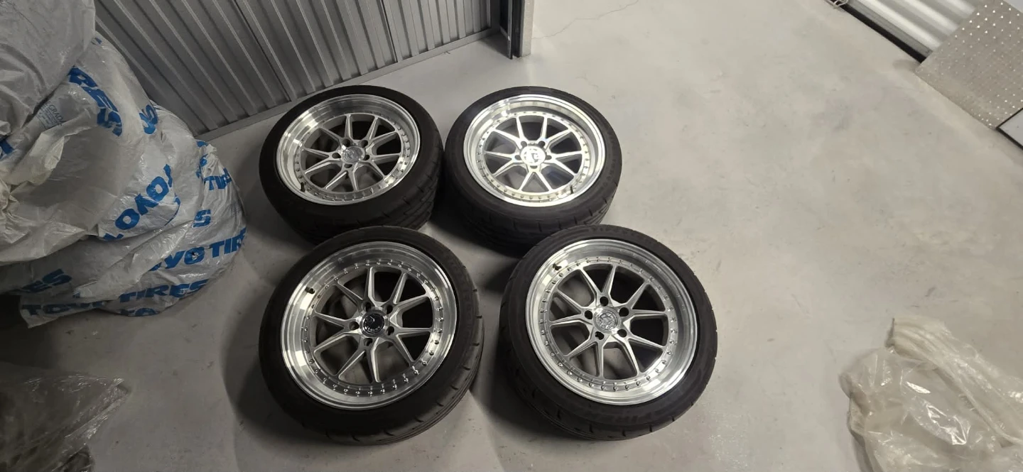 AODHAN DS08 18X8.5 5X114.3 +35 firestone indy500 245/40/18