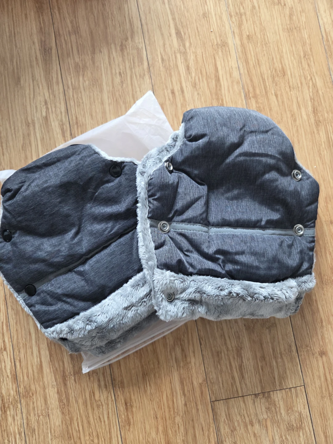 Black Fleece-lined Stroller Mittens - photo 3
