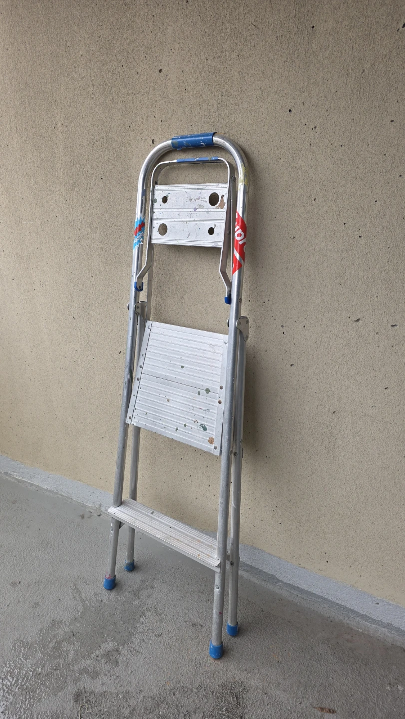 Aluminum Step Ladder