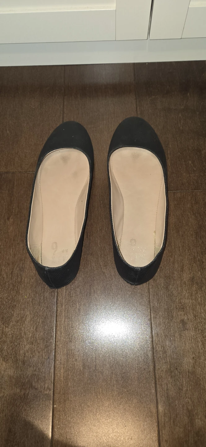 Black Ballet Flats
