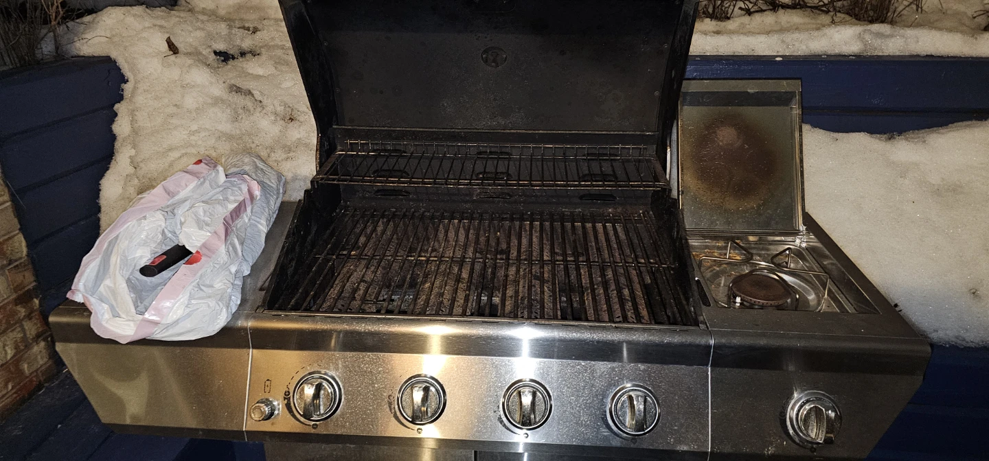 Nexgrill 4-Burner Gas Grill + Propane Tank - photo 3