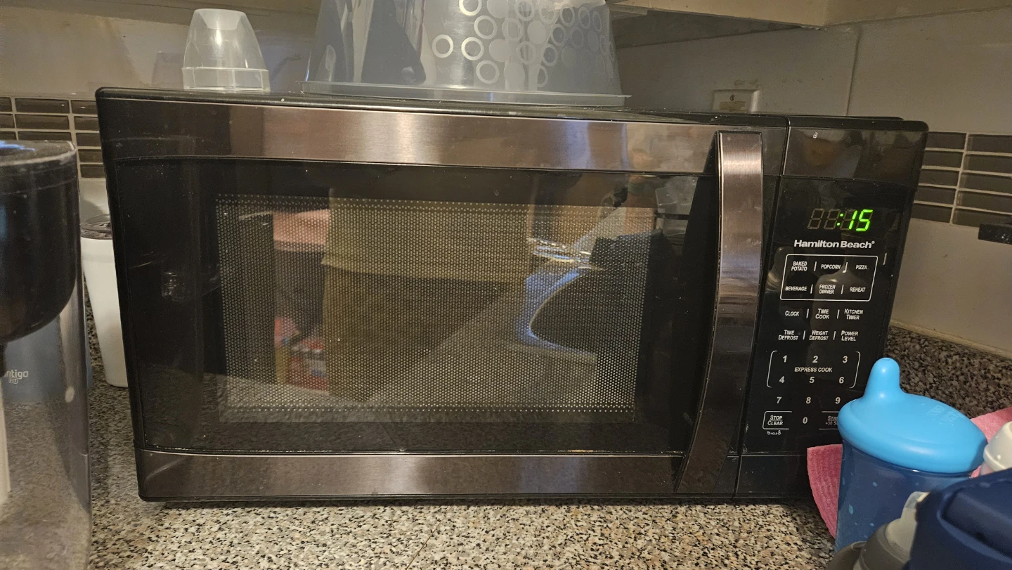 Moving sale - Hamilton Beach Microwave