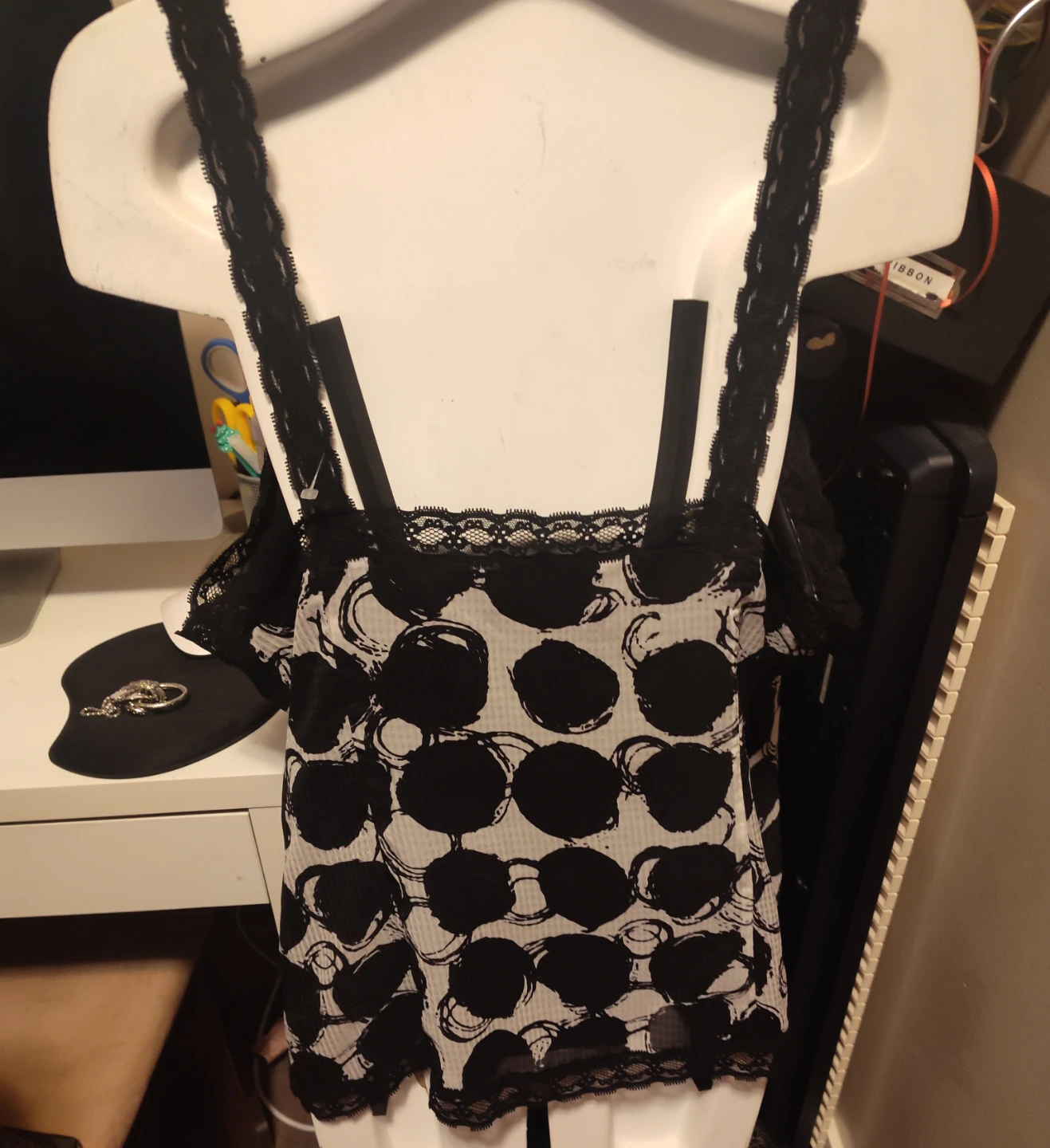 Sleeveless Top SZ 16 - photo 2