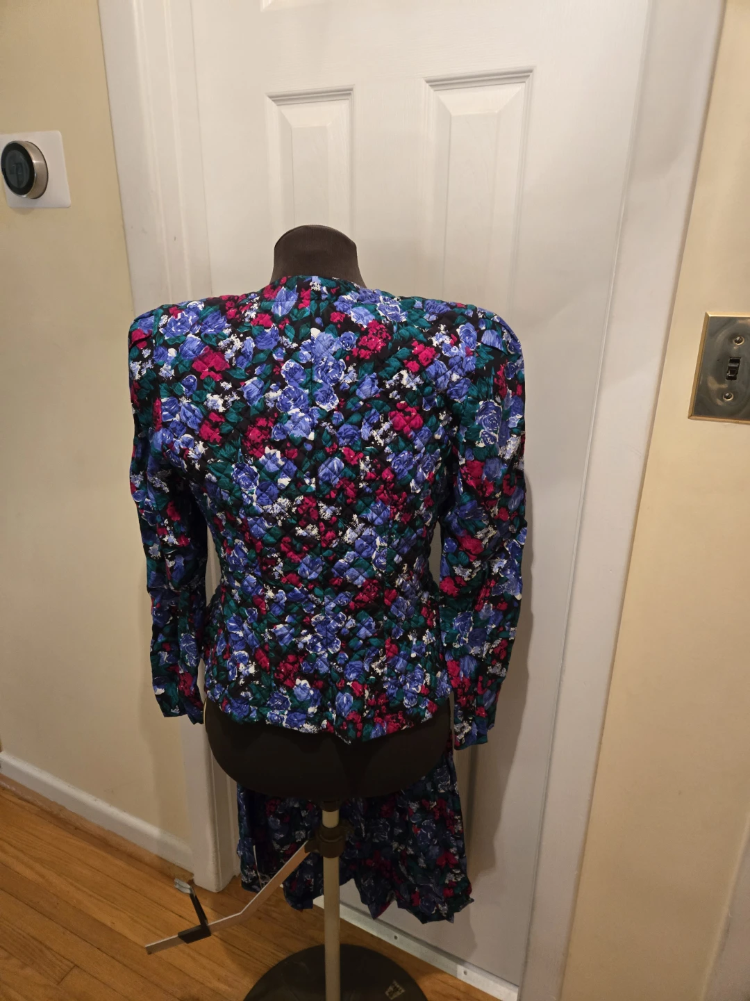 Vintage Floral Blazer and Skirt Set - photo 2