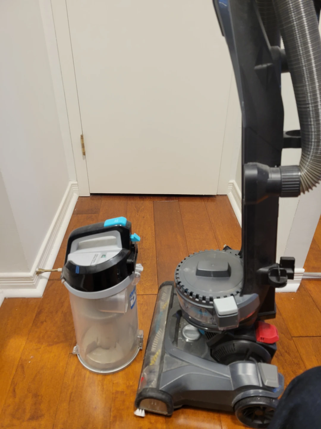 Bissell Vacuum Cleaner - photo 4