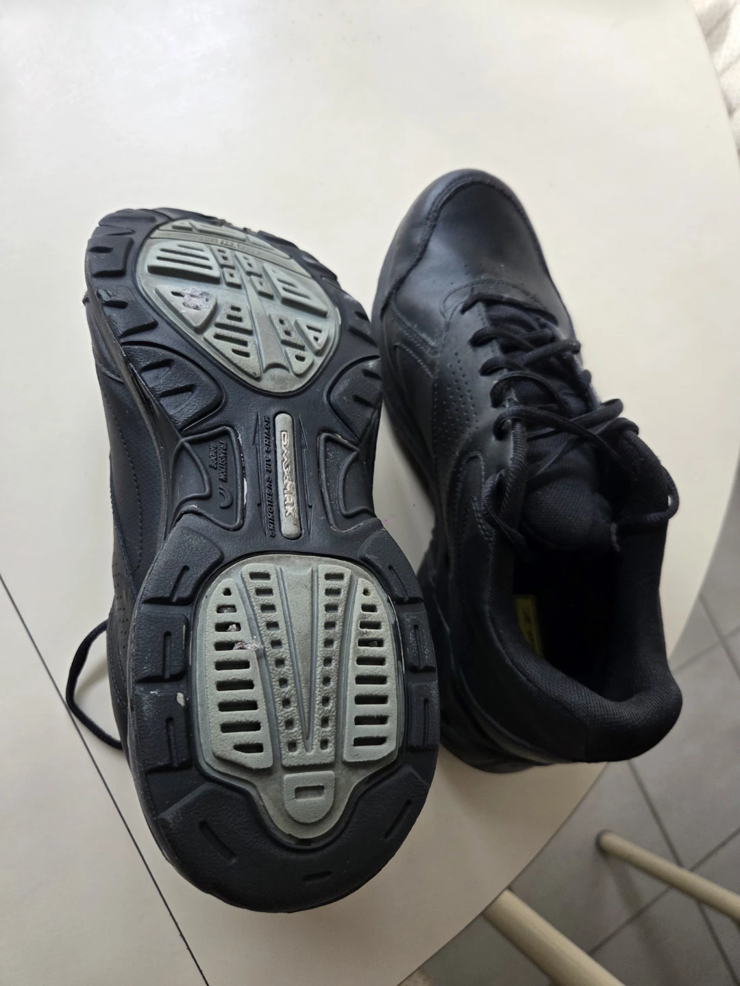 Reebok size 9.5 2E wide Duty Black Leather Work Shoes - photo 3