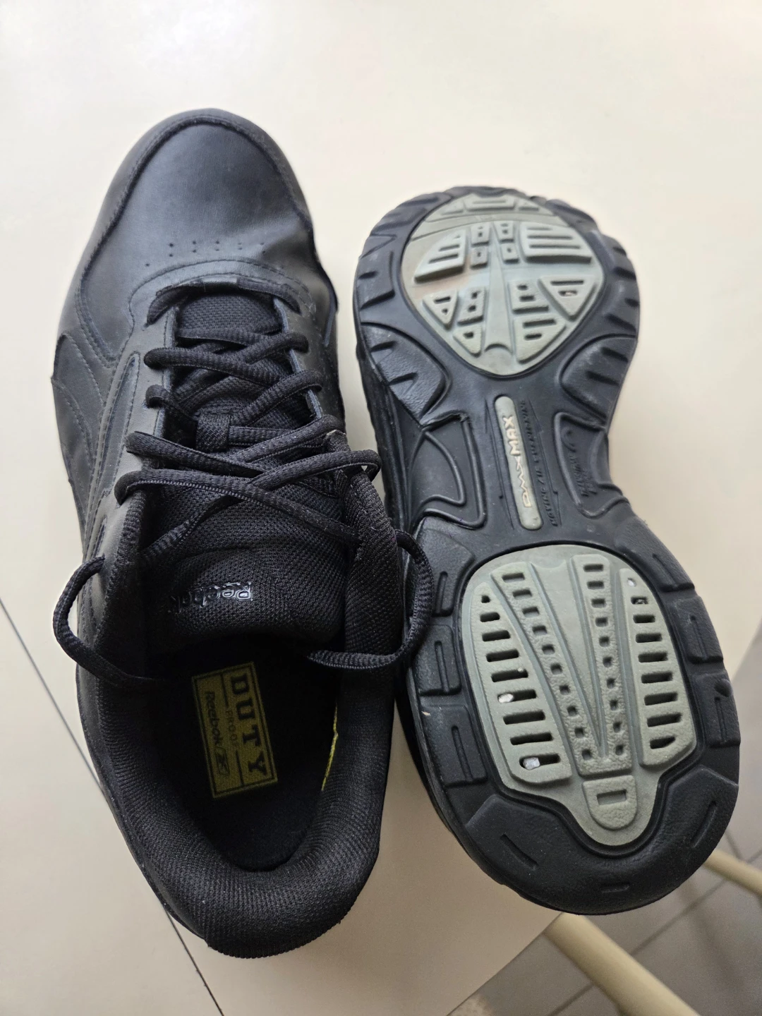 Reebok size 9.5 2E wide Duty Black Leather Work Shoes - photo 4