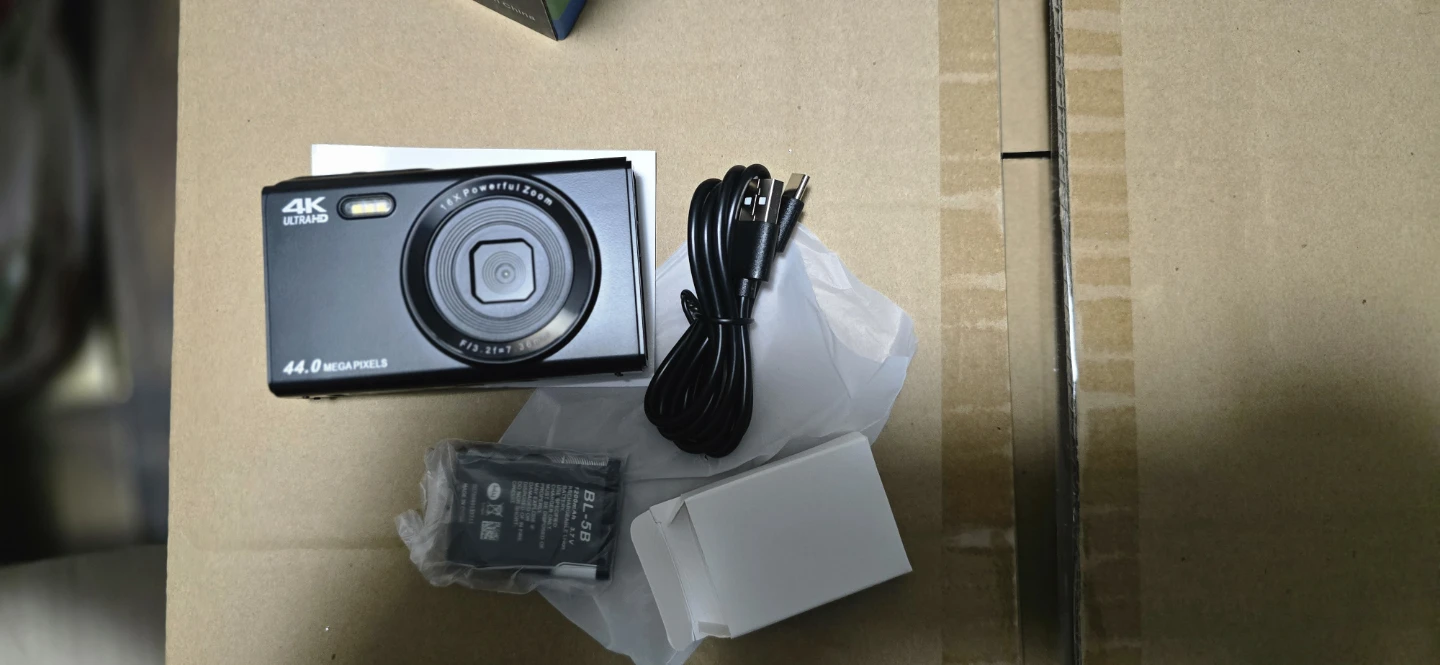 Digital Camera - 44.0 Megapixels, 4K Ultra HD - photo 2