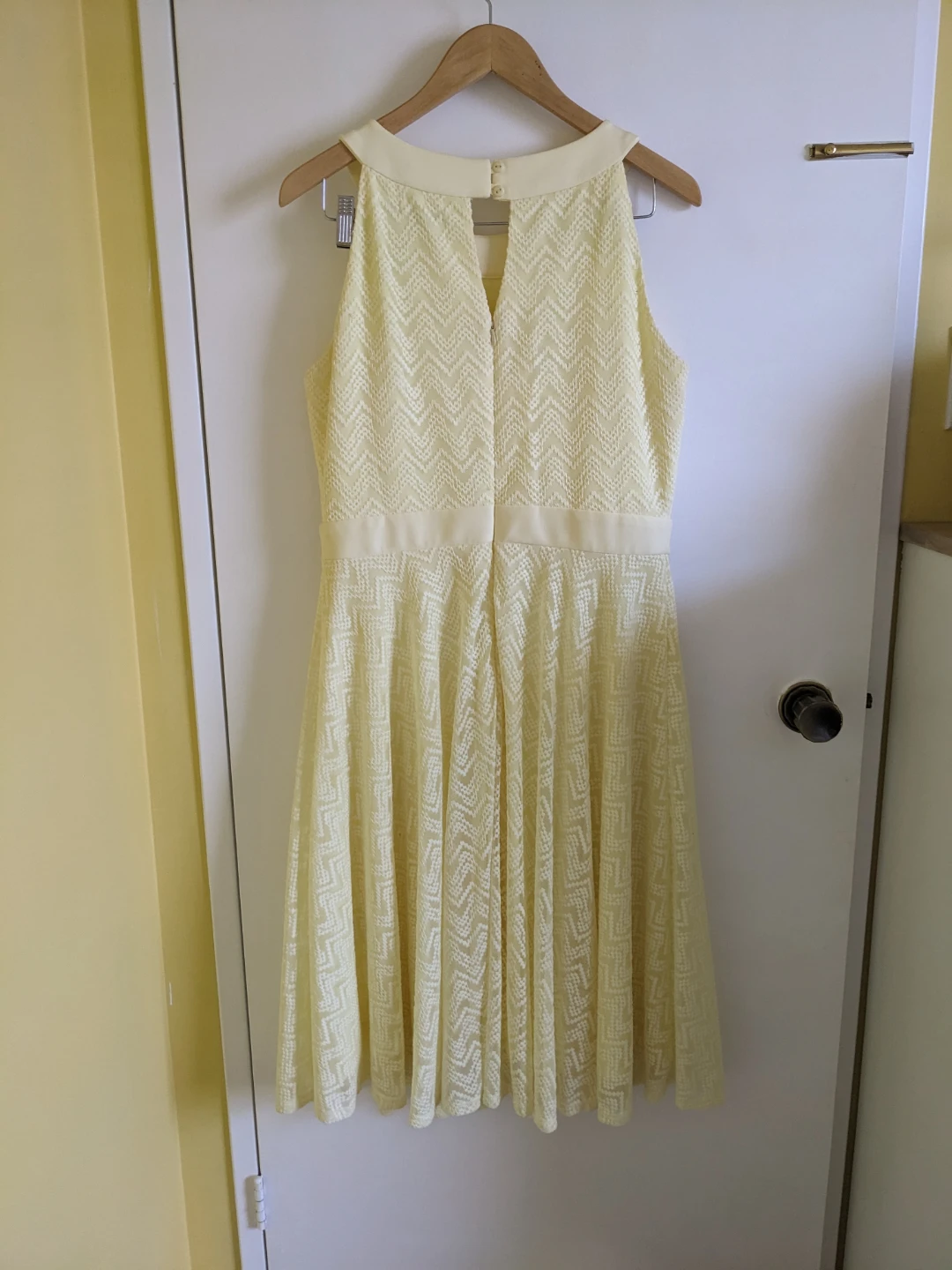 Ricki's Yellow Sleeveless Lace Dress Size 12 - photo 3