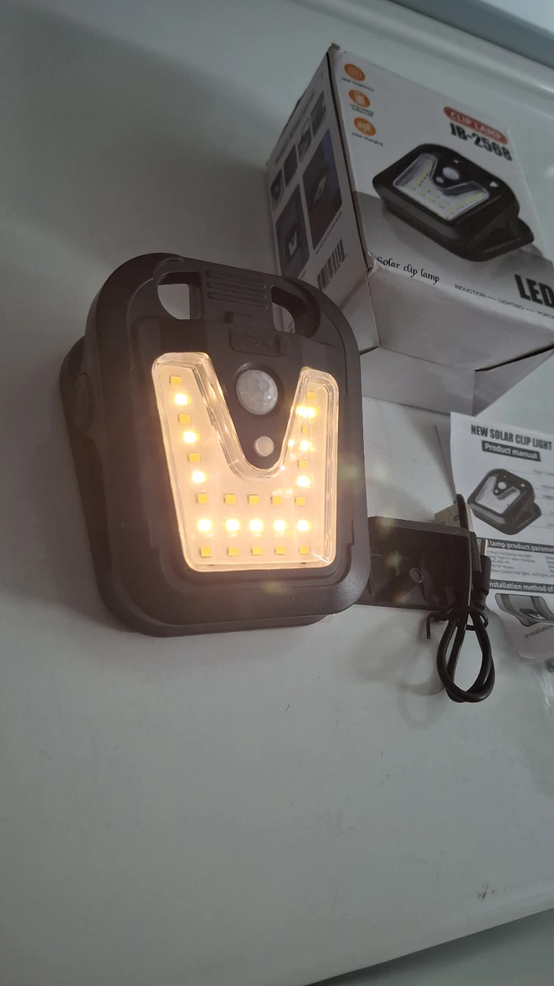 Solar Clip Lamp with Motion Sensor 🥕 - photo 4