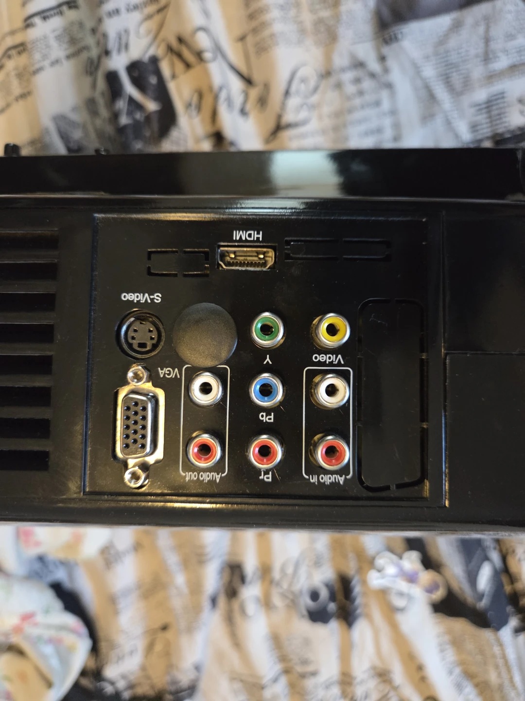 VISIONMAX Projector V-RM004 with Remote
