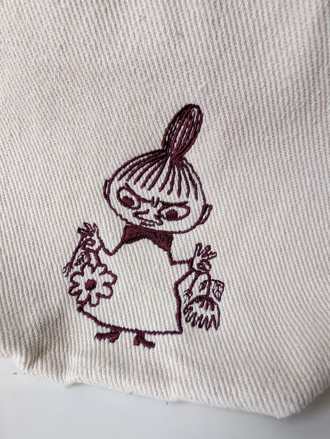 Little My Cosmetic Bag Pouch zipper bag Moominvalley Moomin - photo 2