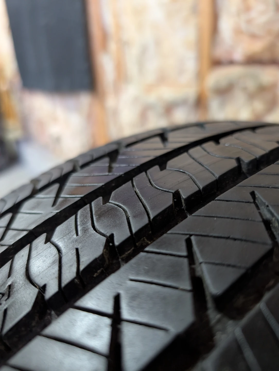 (1)-225/55R17 General Evertrek GT All Season Tire
