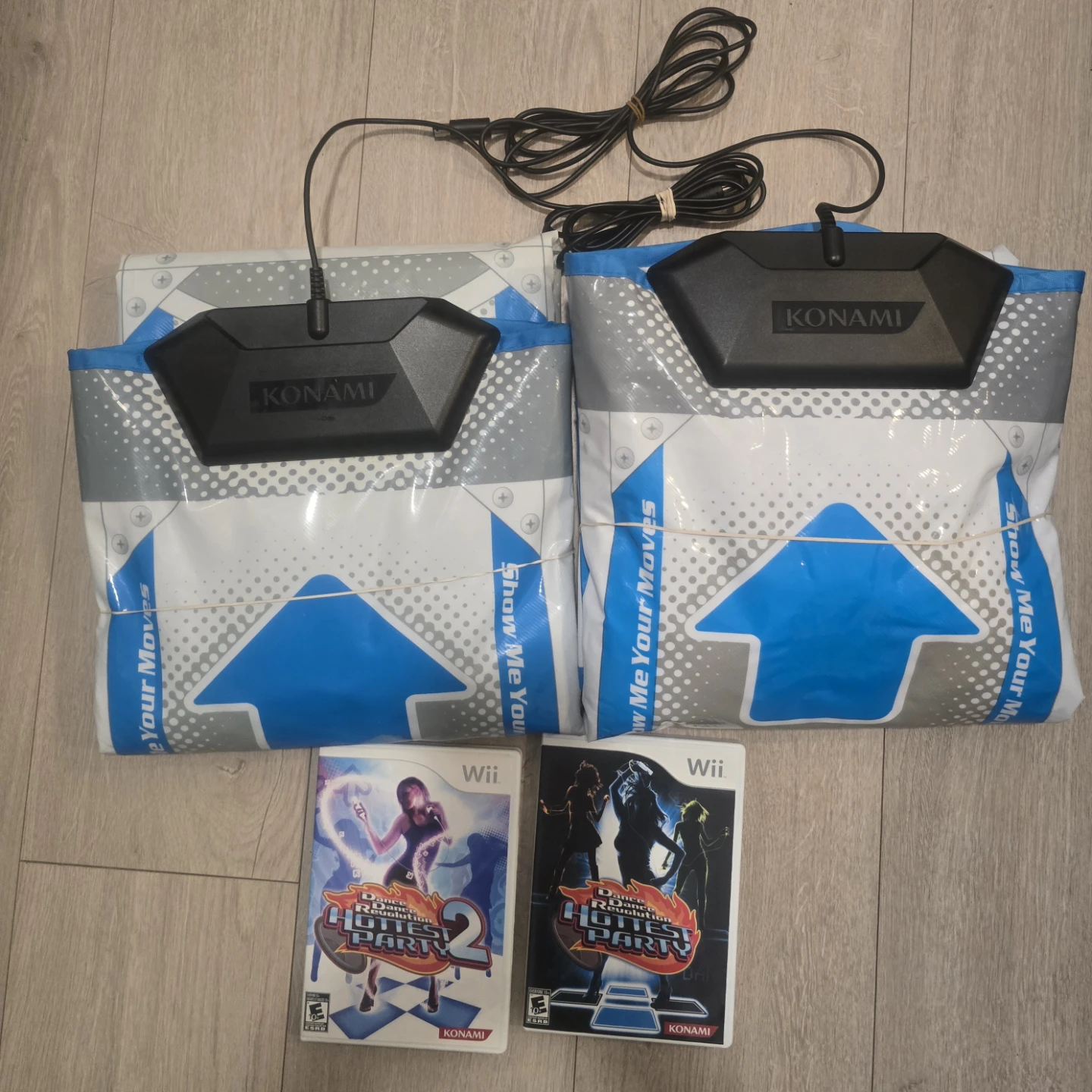 Wii 2 Dance Mat & 2 Games Bundle