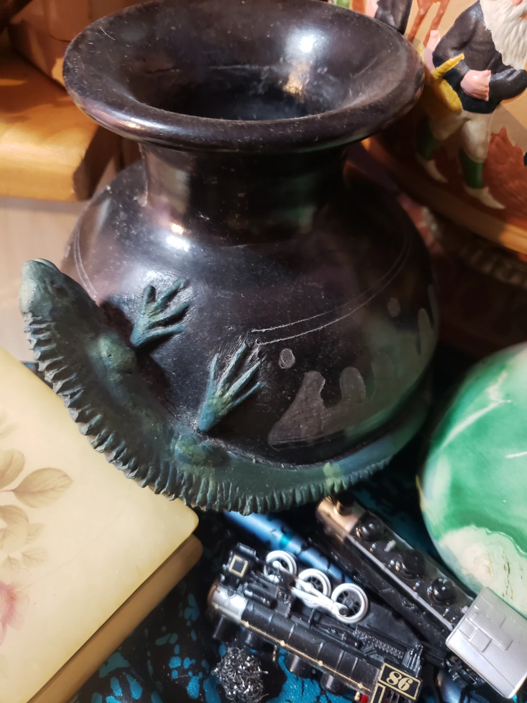 Lizard pot