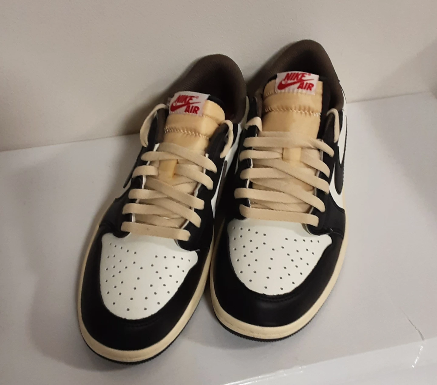 Brand new Men's Air Jordan 1 Retro Size 8,5