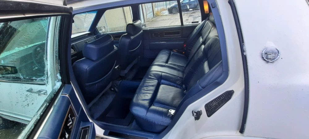 Cadillac Sedan DeVille 1993 - photo 2