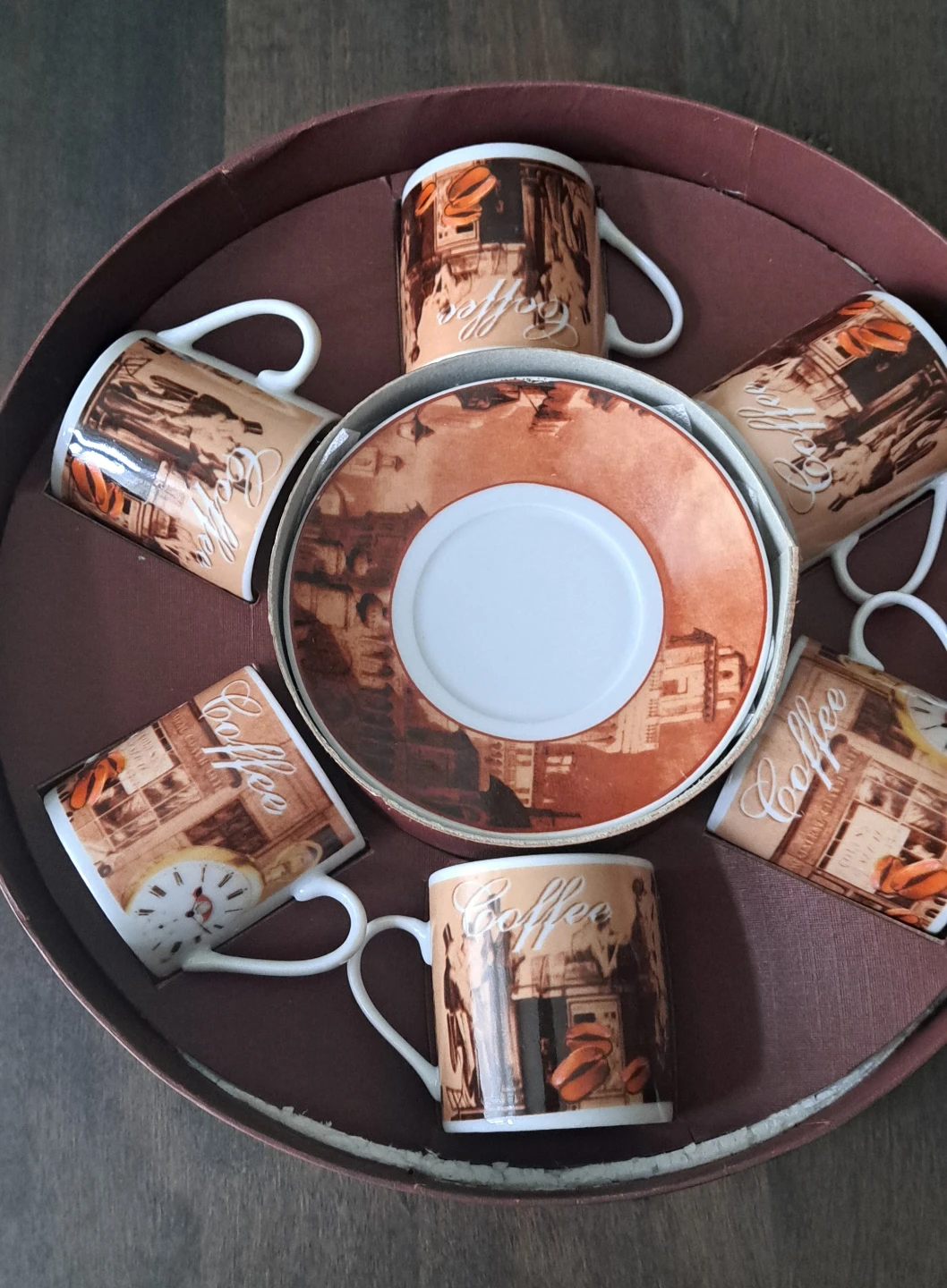 New in box Set of 6 Espresso Cups and Saucers