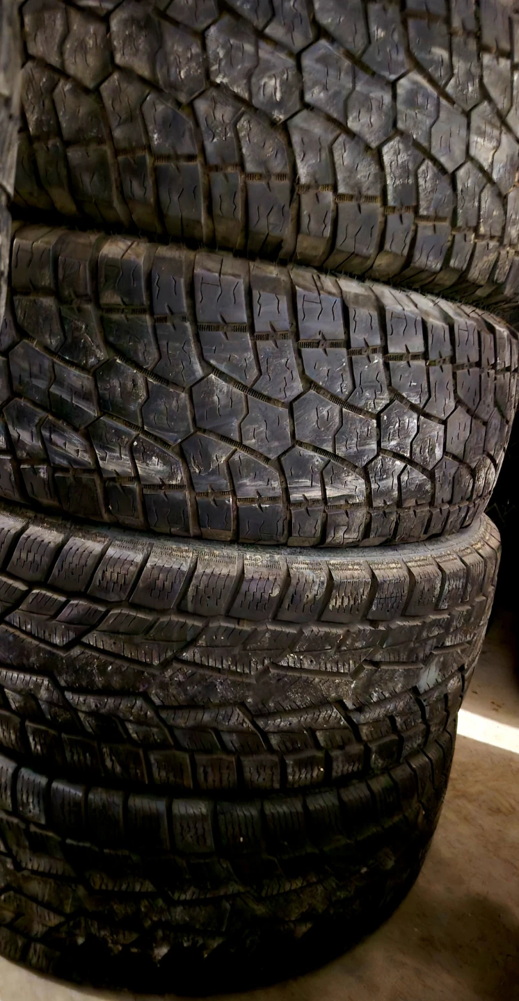 Good Set of 4 Tires Size LT 275 70 R18 M+S *REAL DEAL* - photo 2