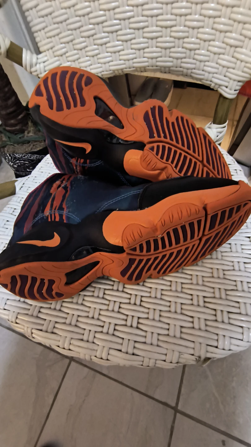 Nike The Glove Basketball Shoes - photo 4