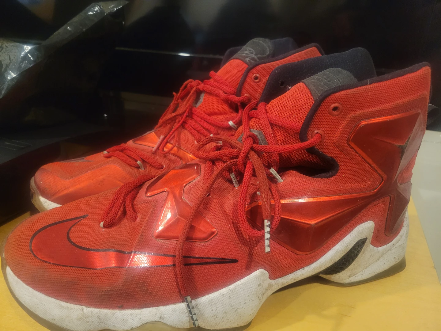 Nike Lebron XIII Red Basketball Shoes size 13 - photo 2