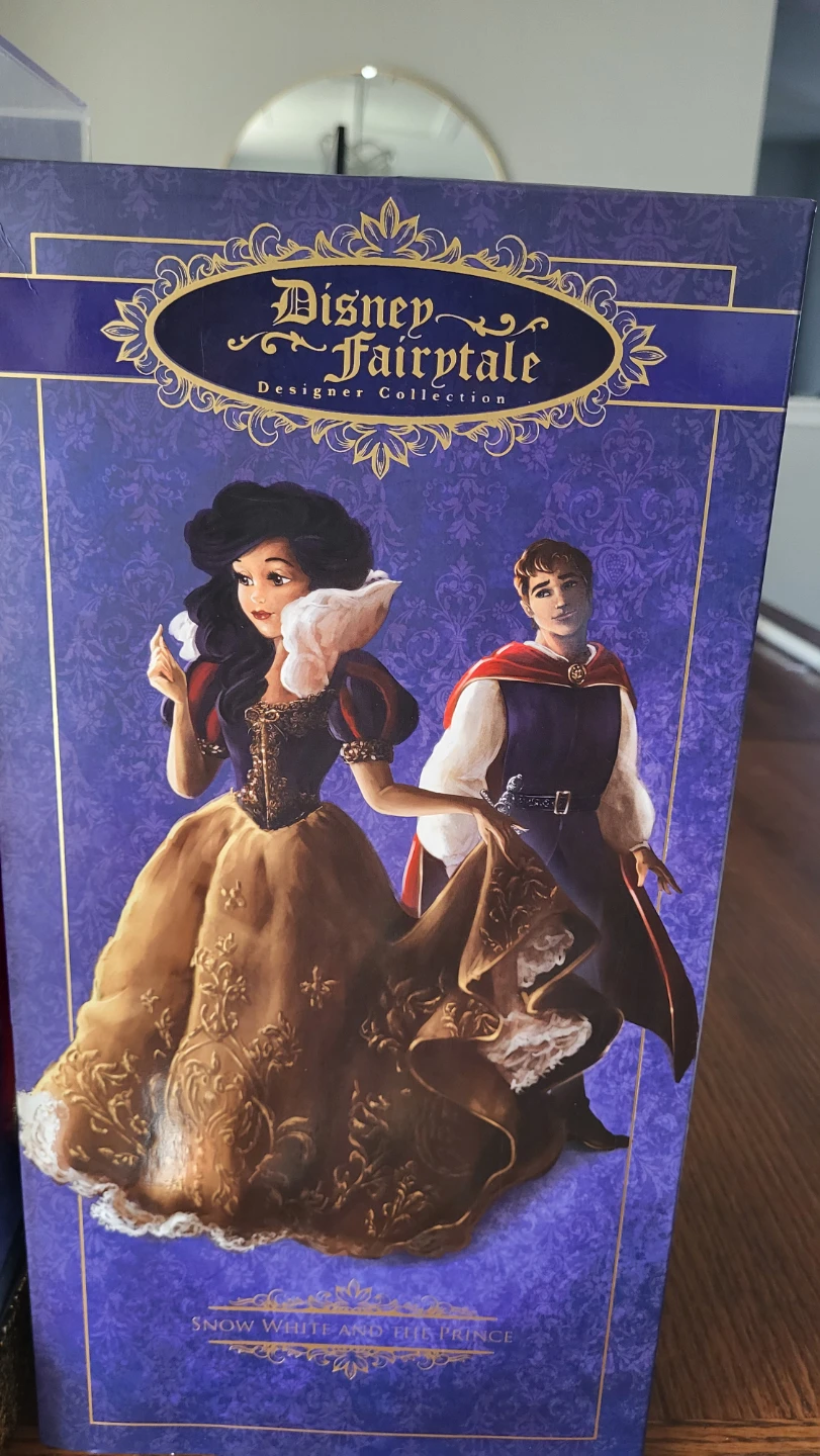 Disney Designer Collection Snow White and the Prince Dolls