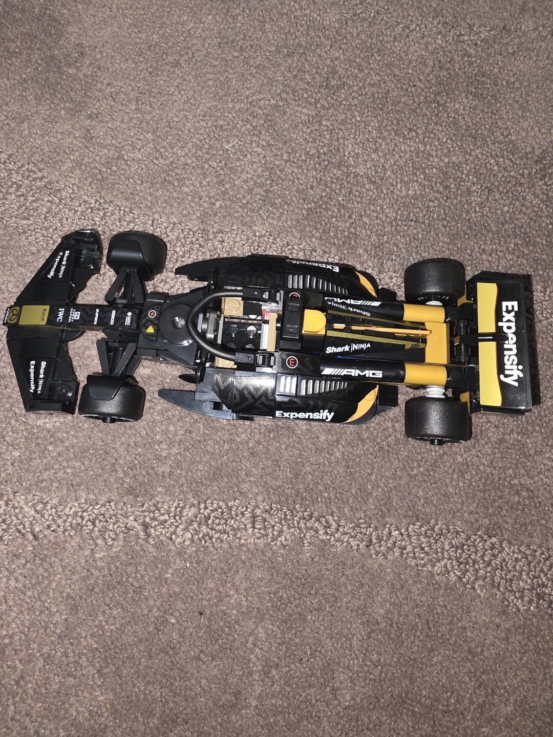 LEGO Speed Champions Formula 1 Race Car - photo 2