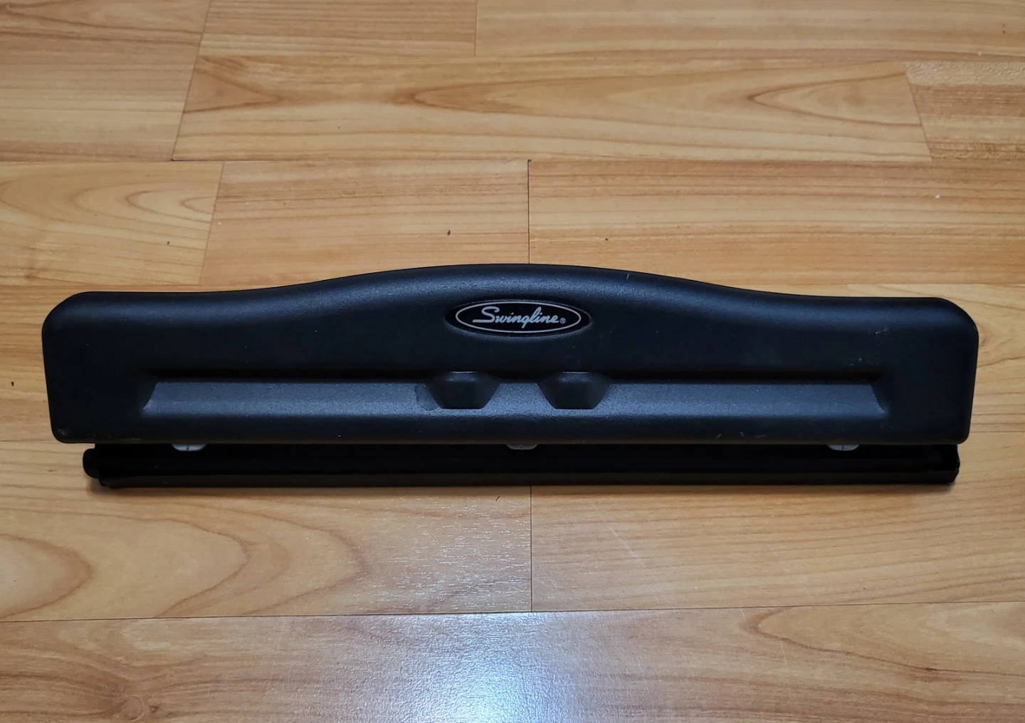 Swingline M20 adjustable 2- o 3-Hole punch
