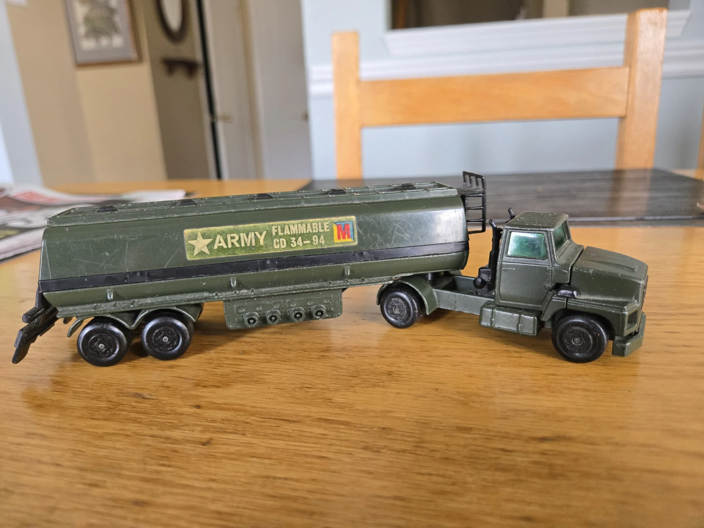 Matchbox Super Kings K-18 Articulated US Tanker Toy Truck