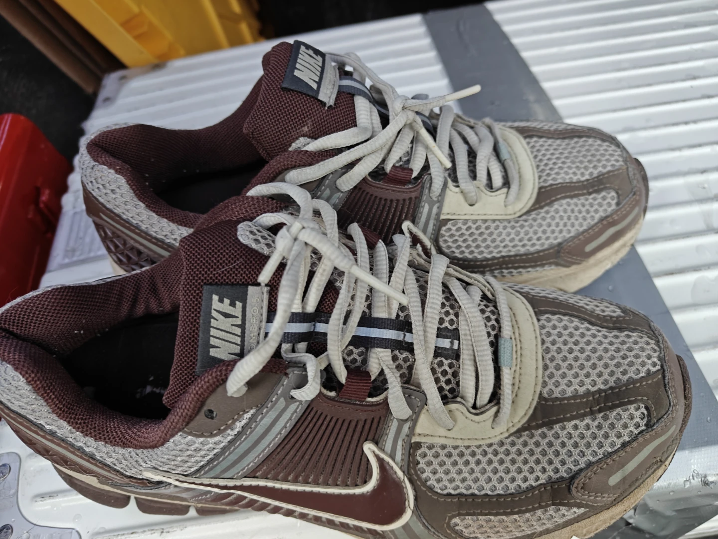 Nike Running Shoes US 8.5
