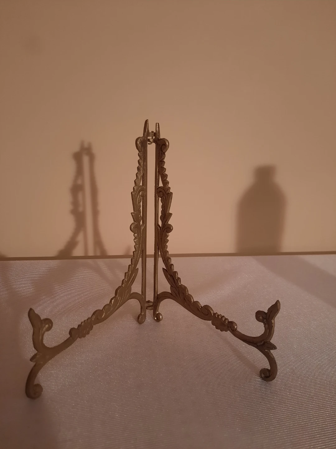Ornate Decorative Gold brass metal easel/plate stand