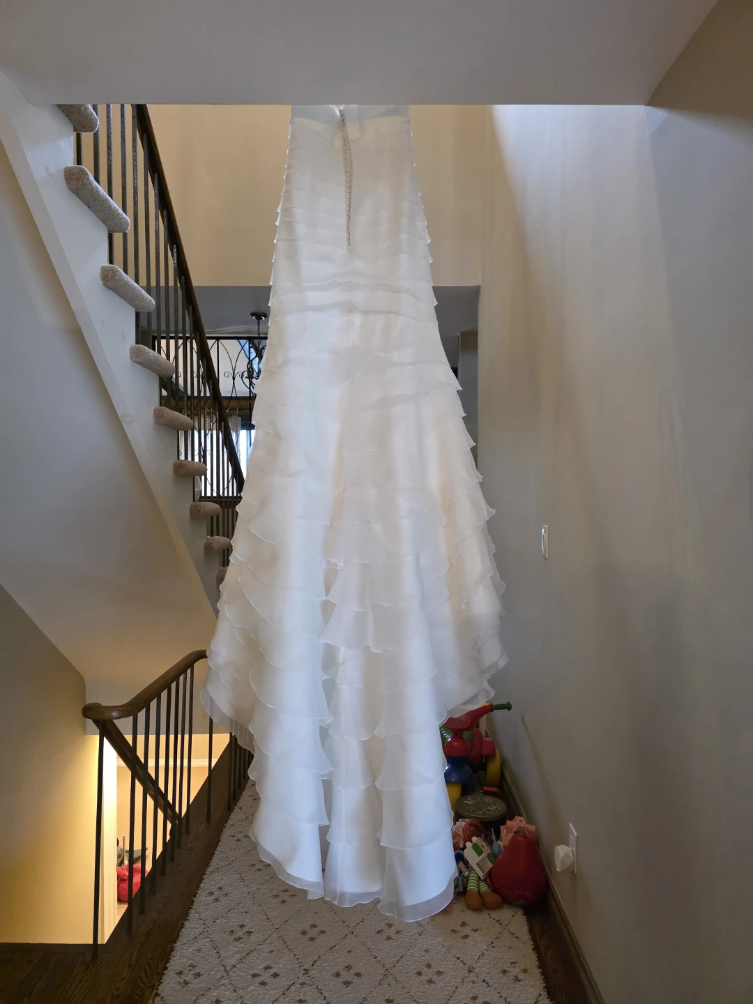 White Tiered Ruffle Wedding Dress Size 8 - photo 3
