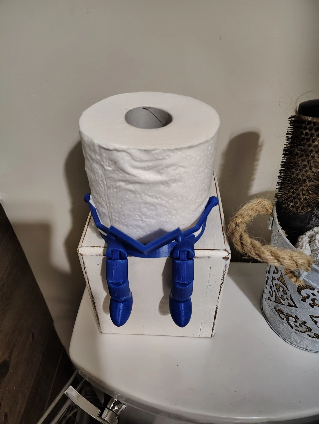 Blue Toilet Paper Buddy Holder / Display - photo 4
