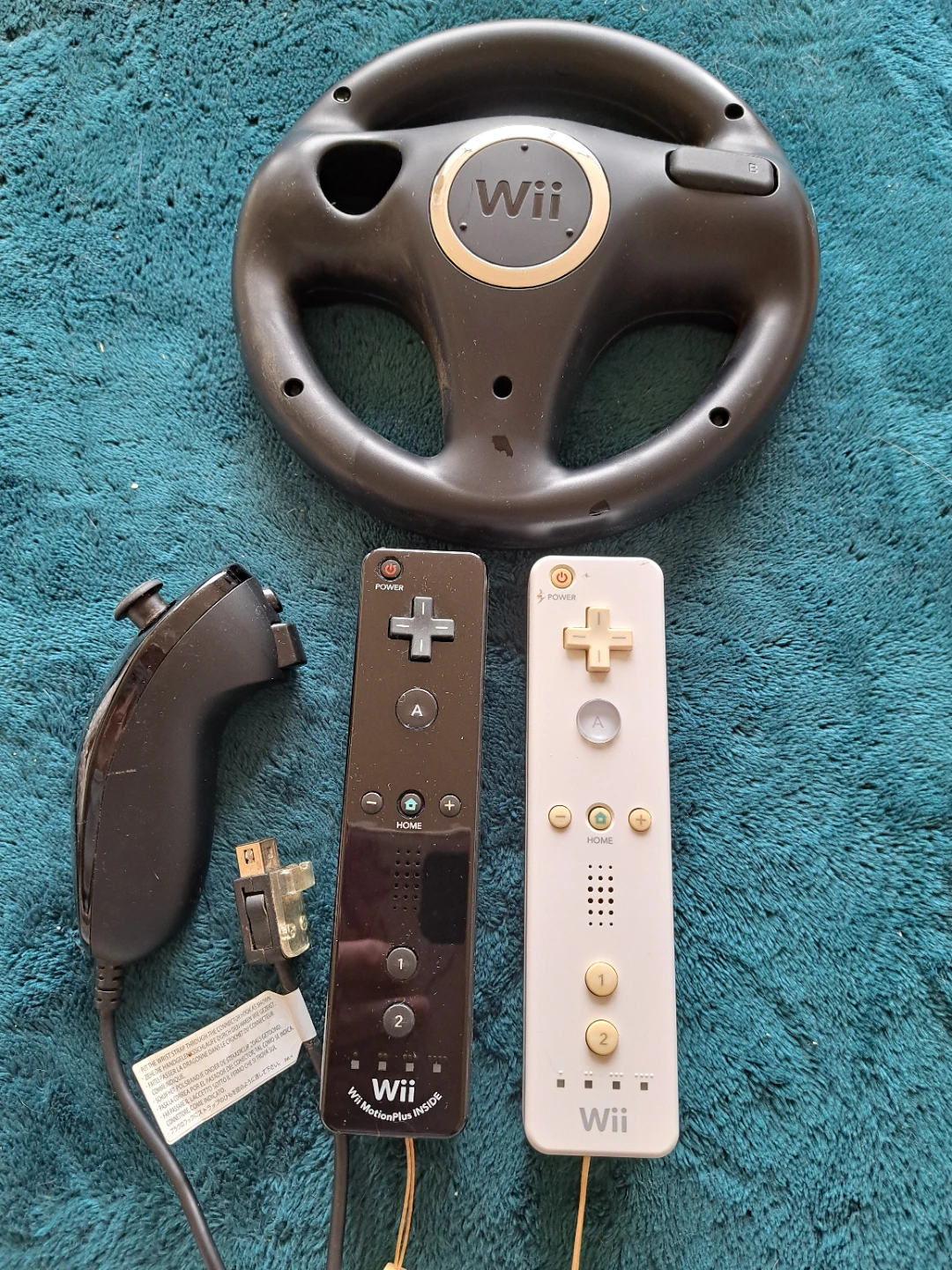 Nintendo Wii Steering Wheel, Controllers & Nunchuk
