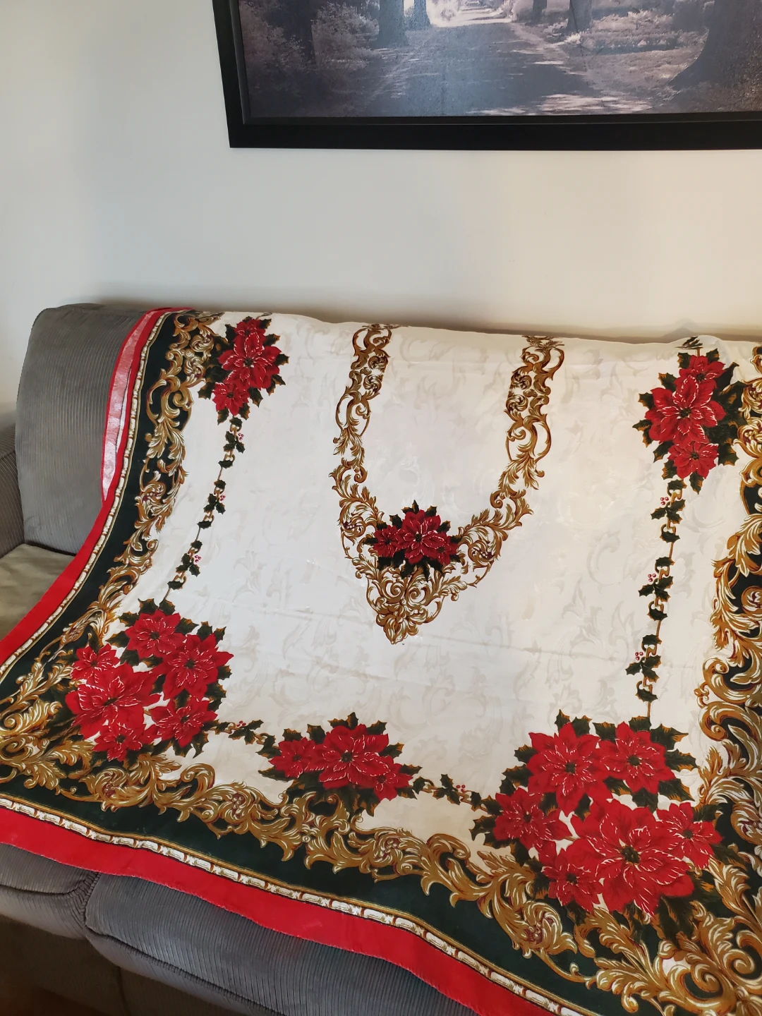 Vtg Style Christmas Table Cloth...Vguc