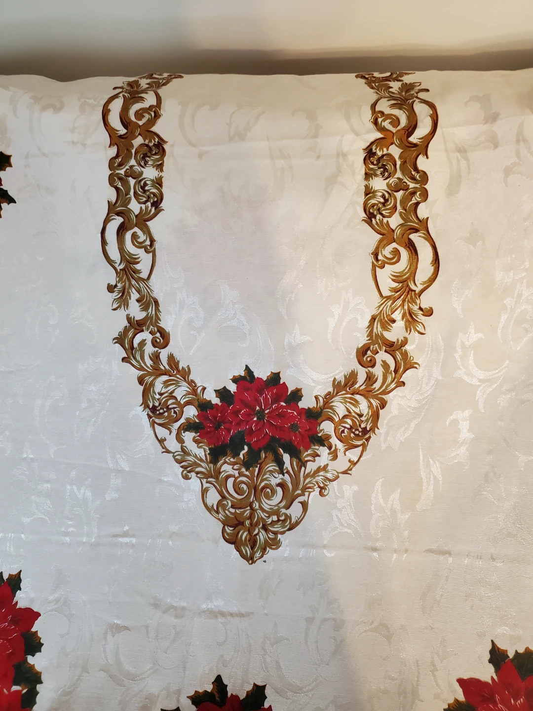 Vtg Style Christmas Table Cloth...Vguc - photo 2