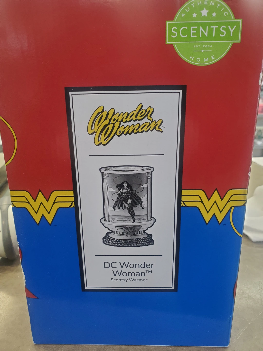 Scentsy DC Wonder Woman Warmer
