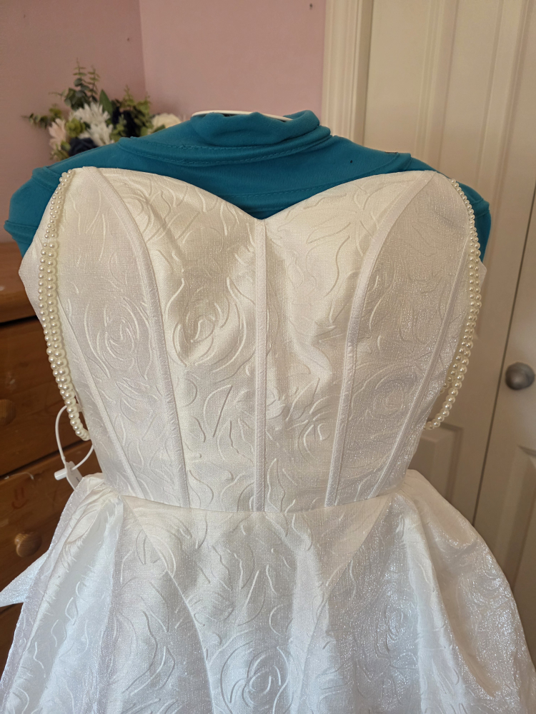 White Strapless Wedding Dress with Pearls and Bow Accent - photo 3