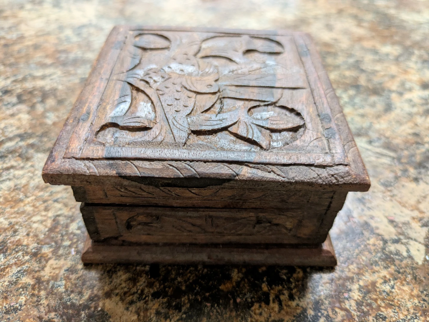 Vintage Carved Wooden Trinket Box - photo 3