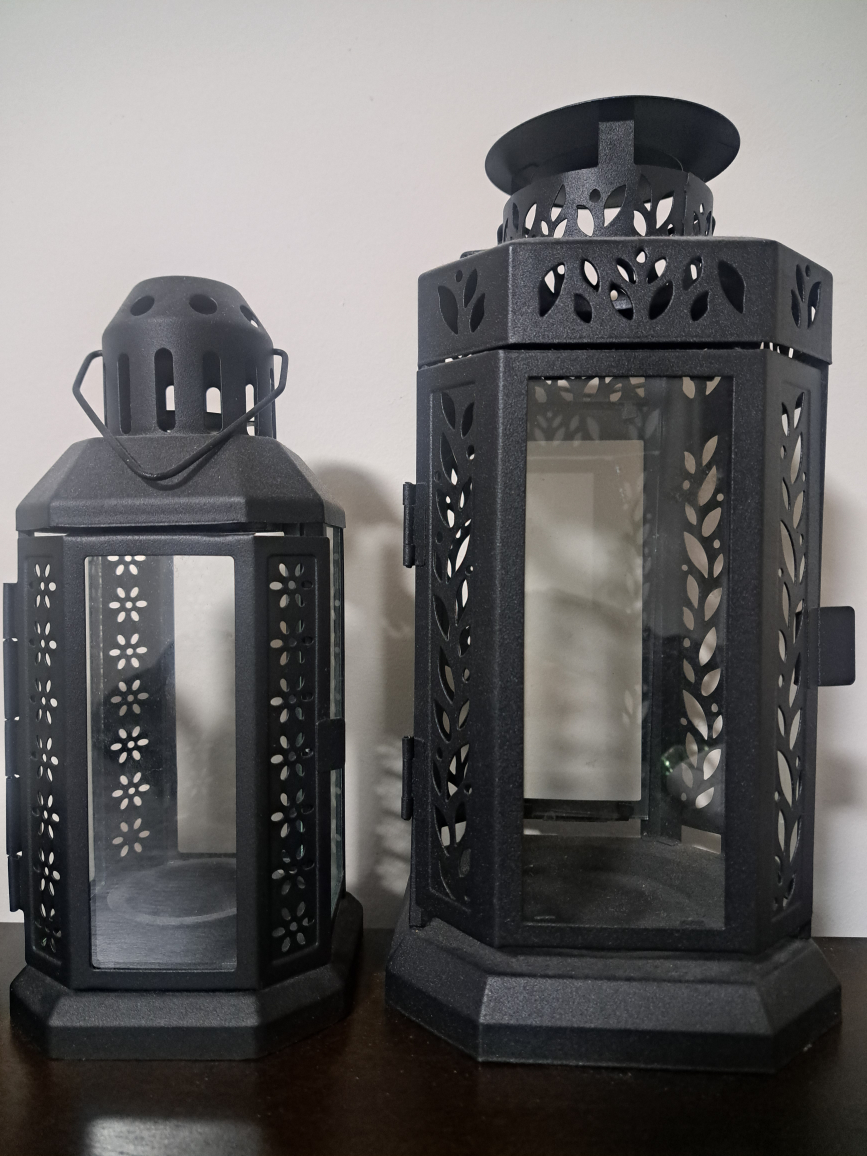 Set of 2 Black Metal Lanterns