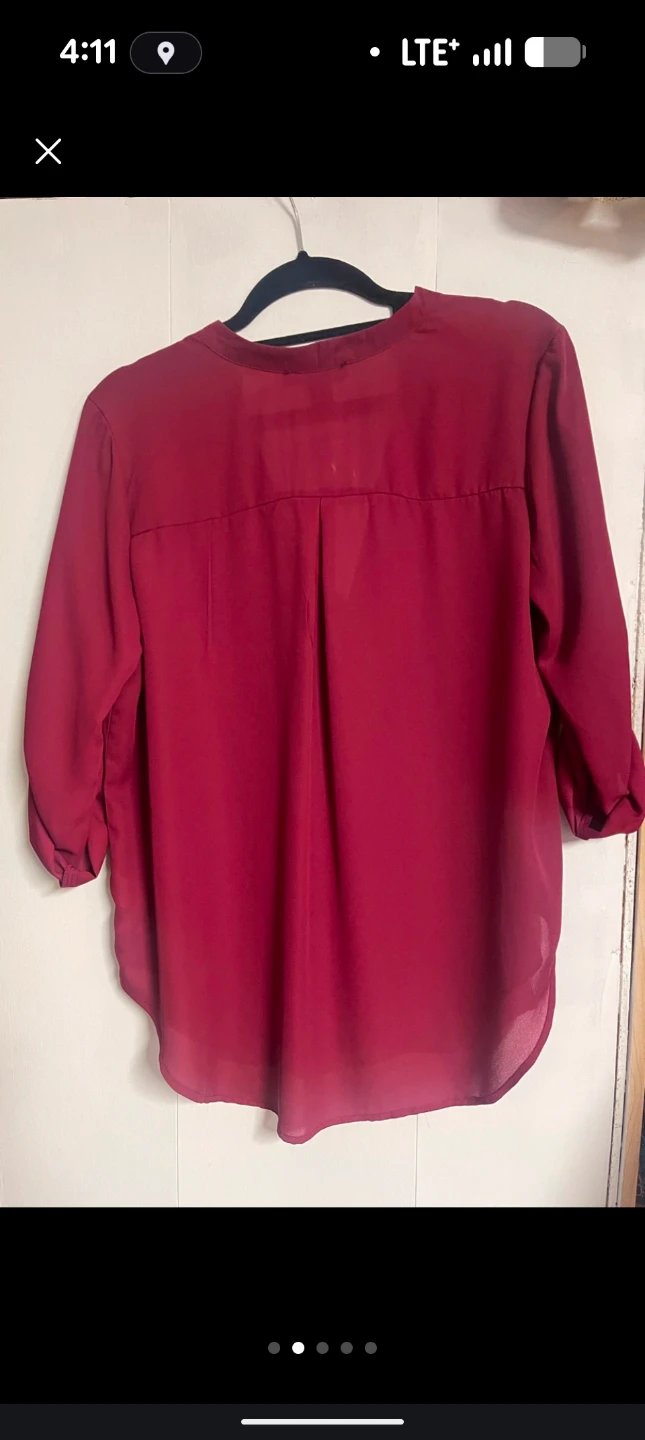 Easy Gear Burgundy V-Neck Roll-Tab Sleeve Blouse - photo 2