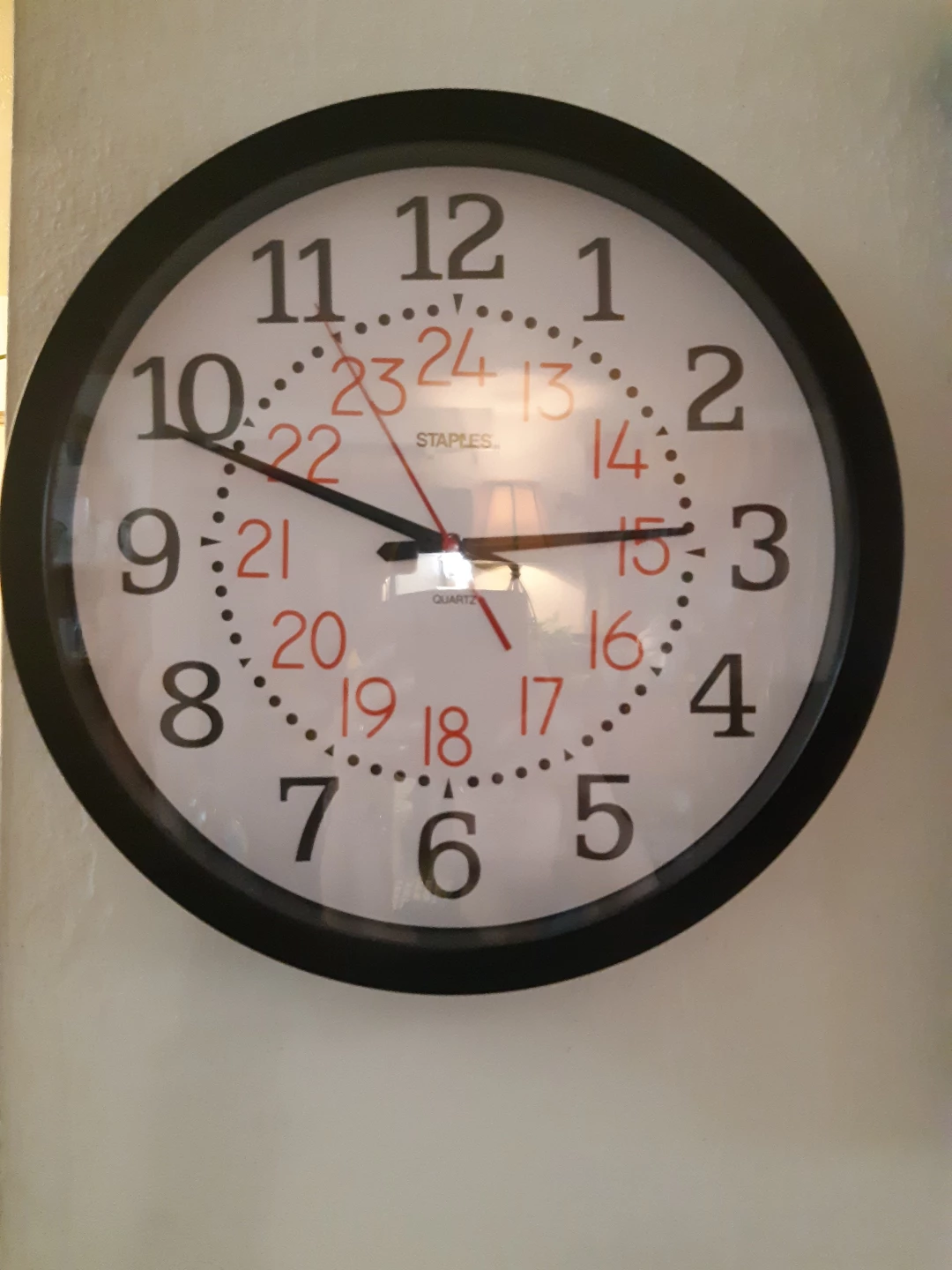 Staples Black 14-inch Quartz Wall Clock BNIB 🥕