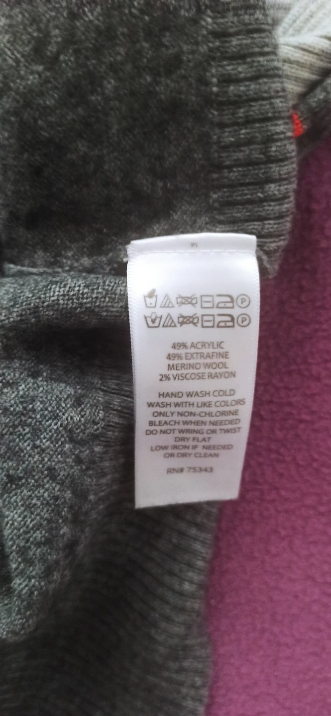 Max Studio Grey V-Neck Sweater - photo 3