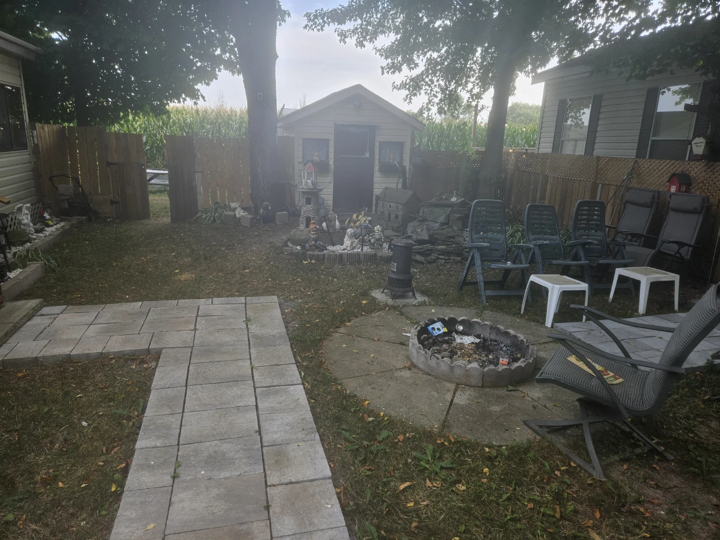 Trailer with add on room .2 bedrooms large lot - photo 4