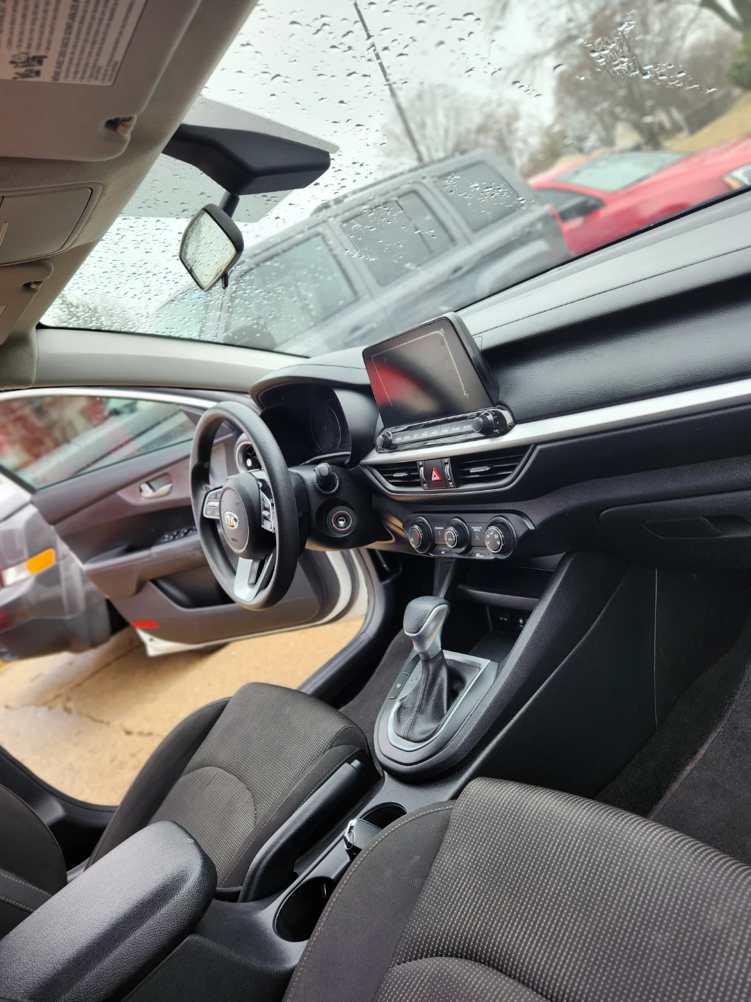 White Kia Forte - photo 5